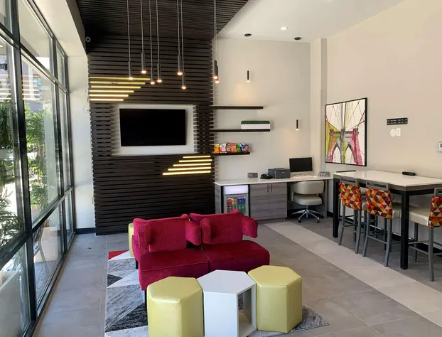 Best Western Plus Brooklyn-Prospect Park hotel detail image 2