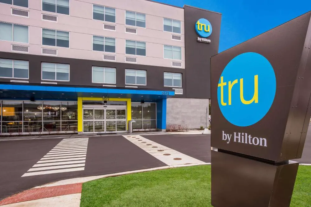 Tru By Hilton Traverse City hotel hero