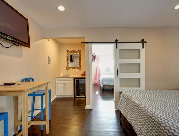 Tradewinds Hotel LAX Airport hotel detail image 2