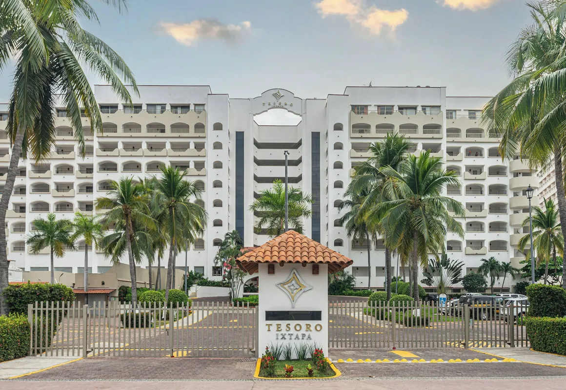 Tesoro Ixtapa All Inclusive hotel hero