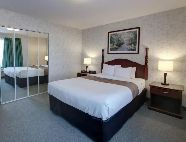 Ramada by Wyndham Nisku Edmonton Airport hotel detail image 1