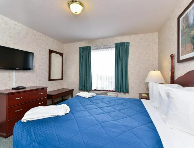 Ramada by Wyndham Nisku Edmonton Airport hotel detail image 4