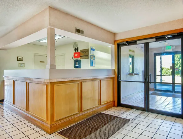 Motel 6 Jeffersonville, In - Louisville hotel detail image 4