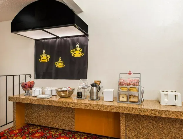 Quality Inn & Suites hotel detail image 1