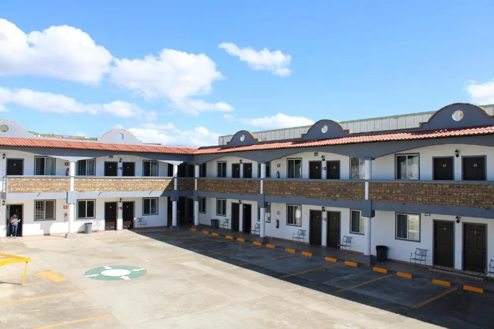 Hotel La Quinta Bonita hotel hero