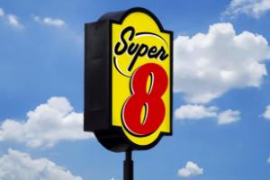 Super 8 by Wyndham Bronx Near Botanical Garden hotel hero