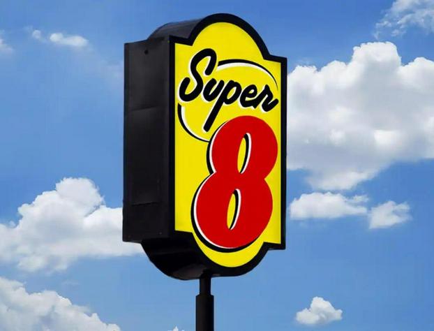 Super 8 by Wyndham Bronx Near Botanical Garden hotel detail image 1