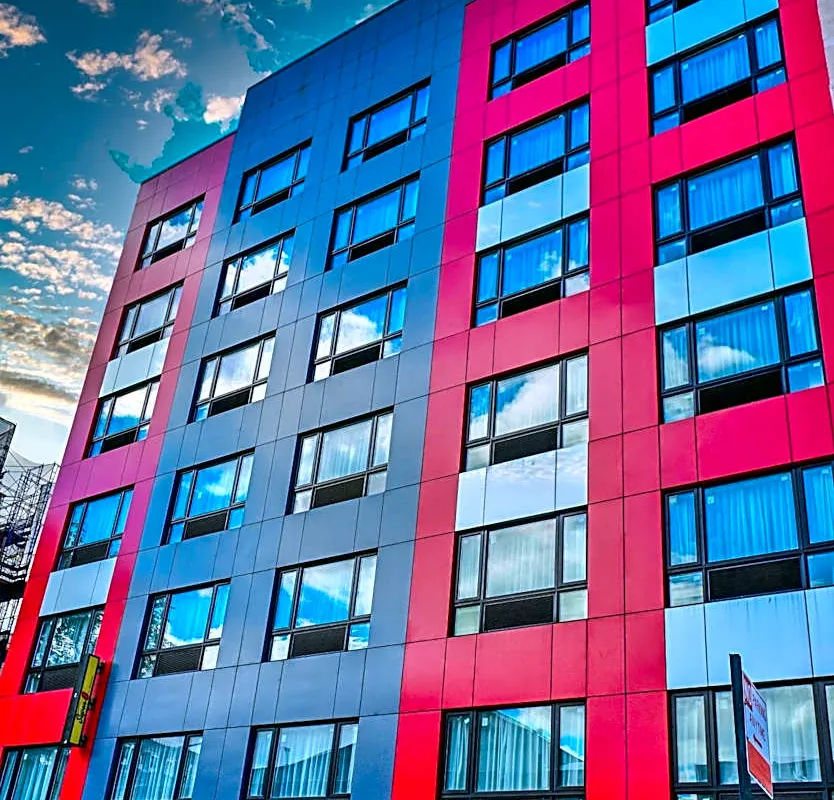 Super 8 by Wyndham Bronx Near Botanical Garden hotel hero