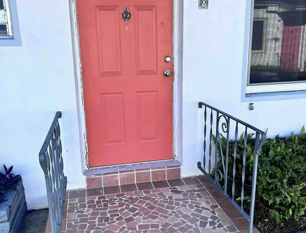 Sunshine Inn Motel hotel detail image 1