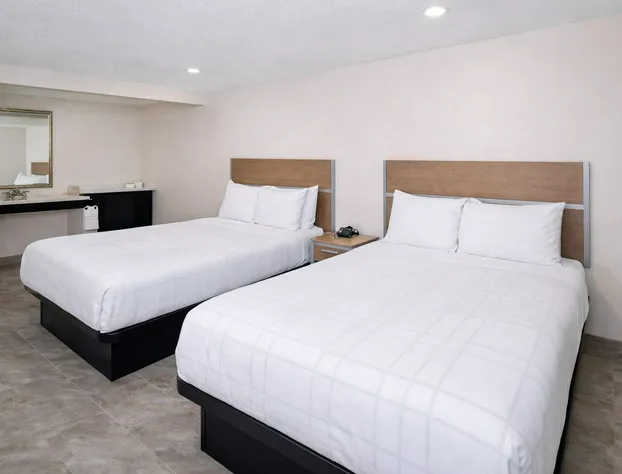 Super 8 by Wyndham Bakersfield CA Near Airport hotel detail image 4