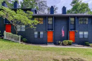 Pinecrest Townhomes-1K-2Q Unit-Renovated hotel hero