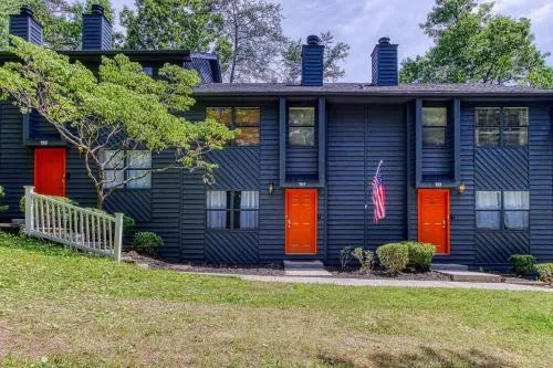 Pinecrest Townhomes-1K-2Q Unit-Renovated hotel detail image 2