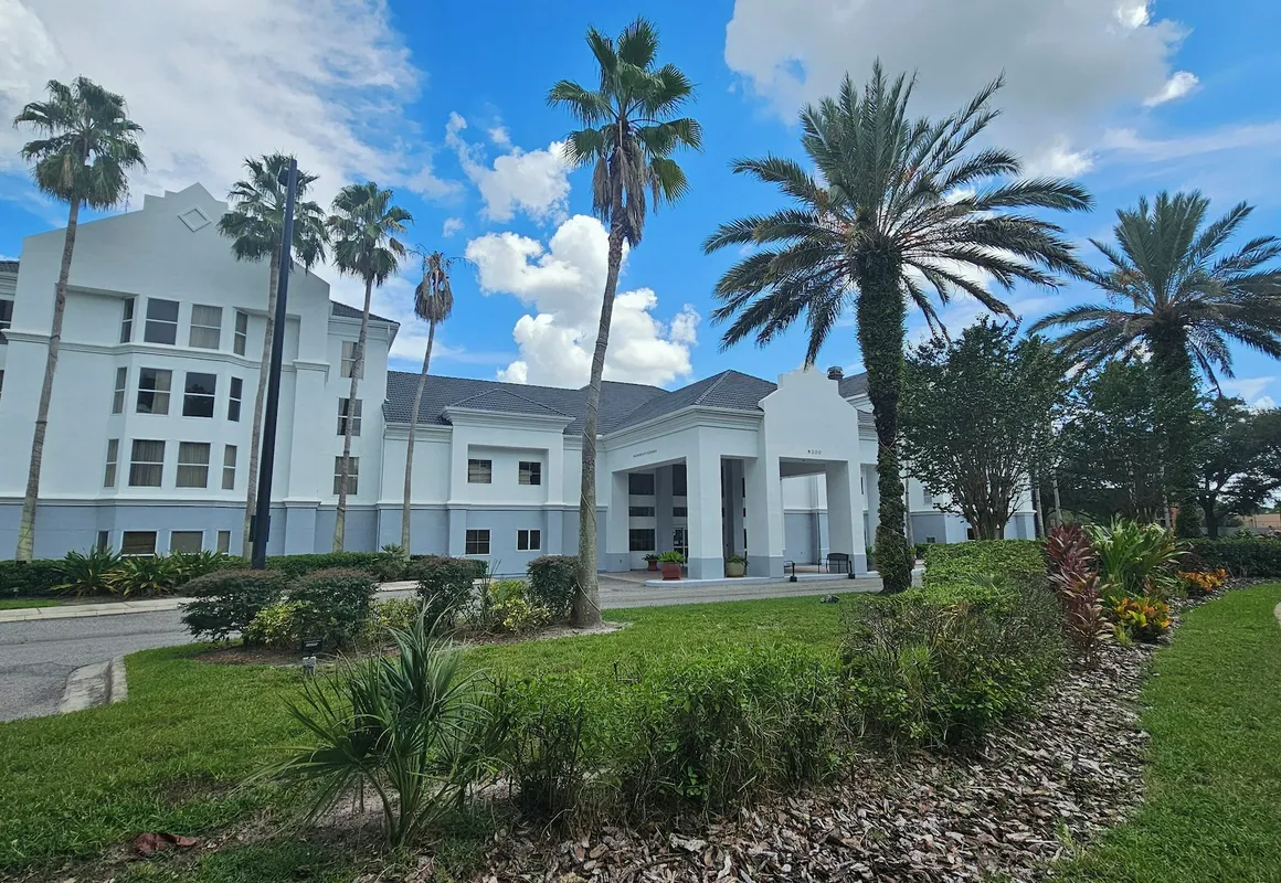 Montreal Suites hotel hero