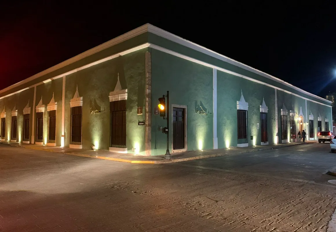 Real Hispano hotel hero