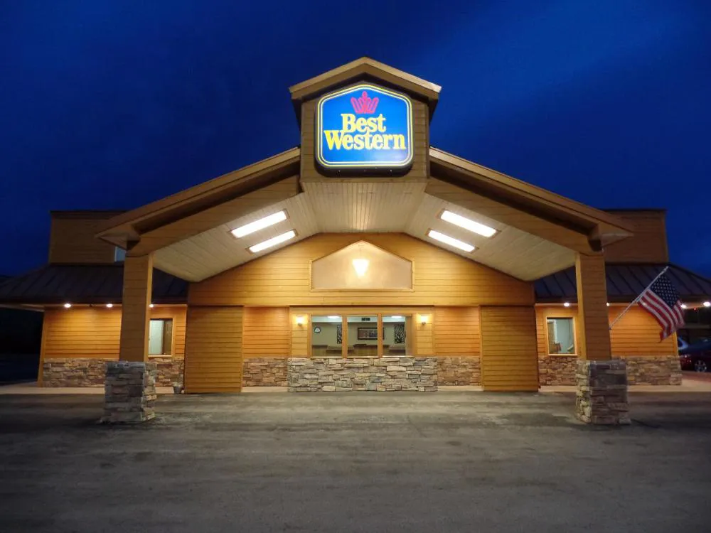 Sturgis Lodge and Suites hotel hero