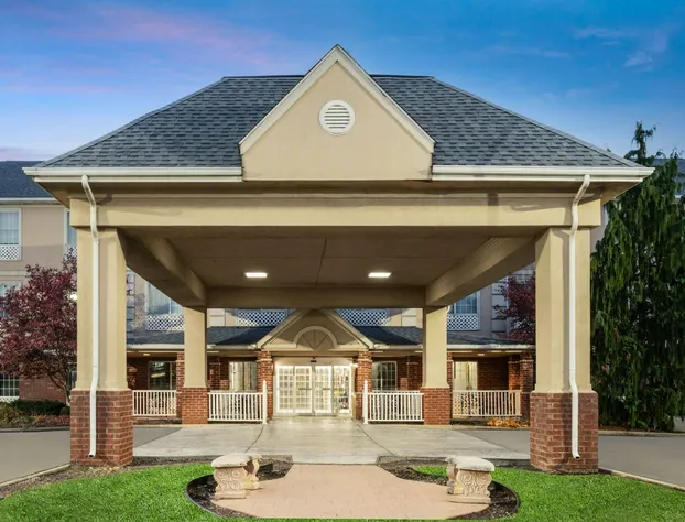 Wingate Suites By Wyndham Mansfield hotel detail image 2