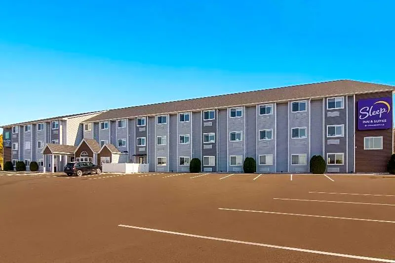 Rodeway Inn and Suites hotel hero