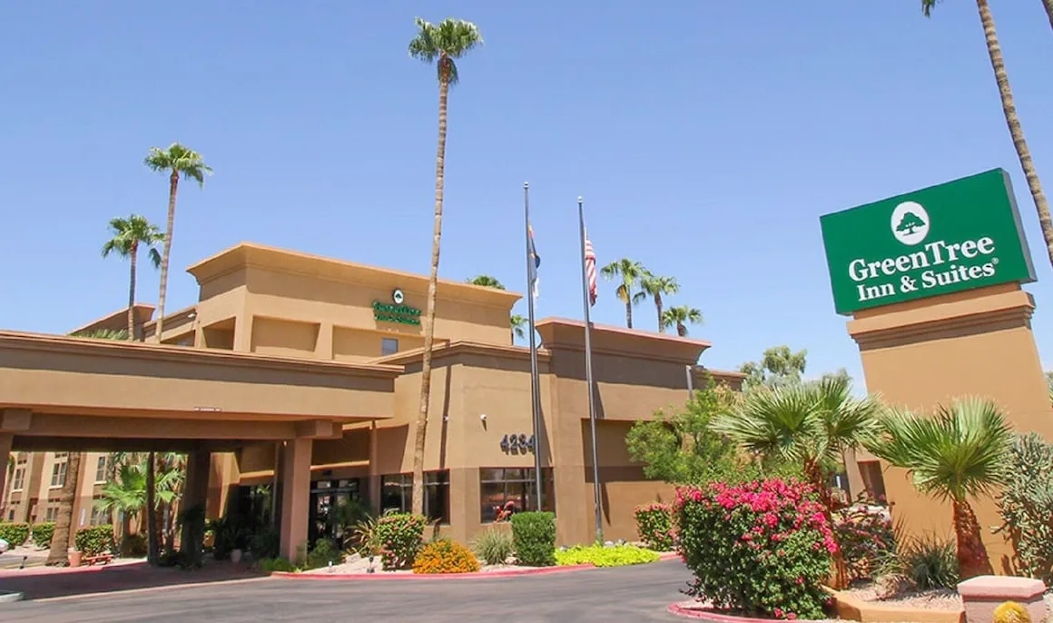 Hampton Inn & Suites Phoenix Airport South hotel hero
