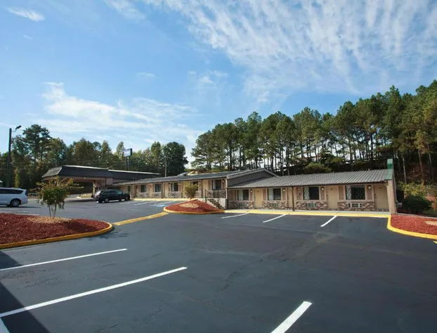 Travelodge by Wyndham Macon West hotel detail image 2