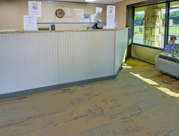 Tennessee Mountain Lodge Riverside by OYO hotel detail image 3