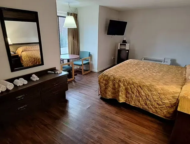 Tennessee Mountain Lodge Riverside by OYO hotel detail image 4