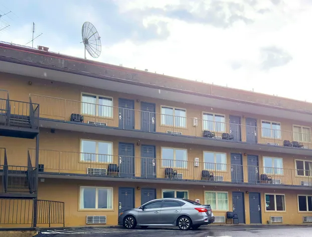 Tennessee Mountain Lodge Riverside by OYO hotel detail image 2