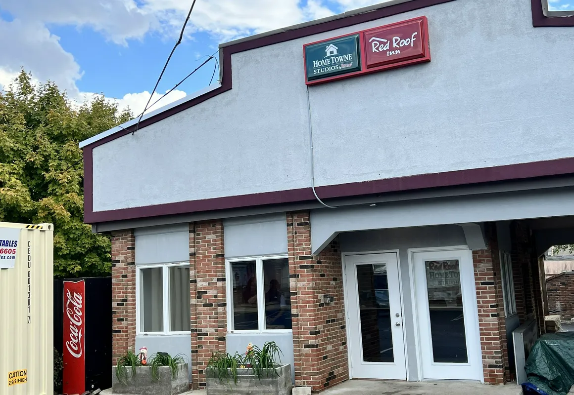 HomeTowne Studios by Red Roof Georgetown, KY hotel hero