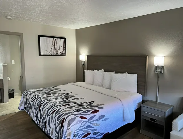 Red Roof Inn Georgetown, KY hotel detail image 4