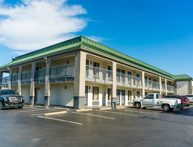 Quality Inn & Suites hotel detail image 3