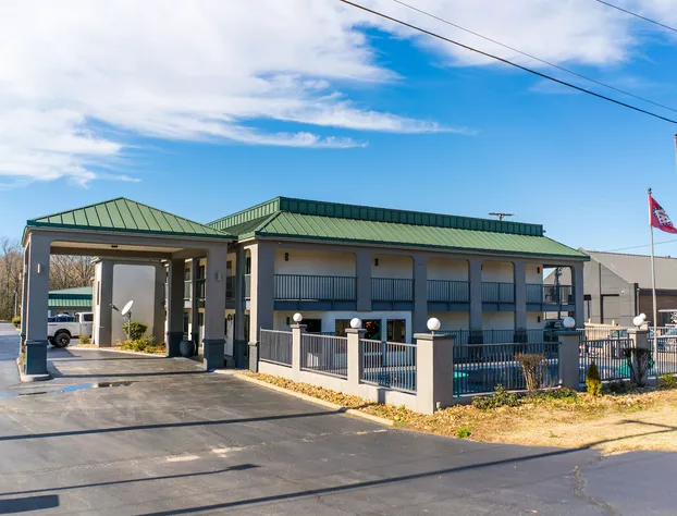 Quality Inn & Suites hotel detail image 4