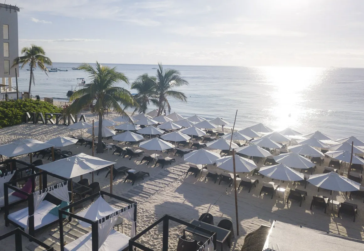 Hotel Eleven by BFH hotel hero