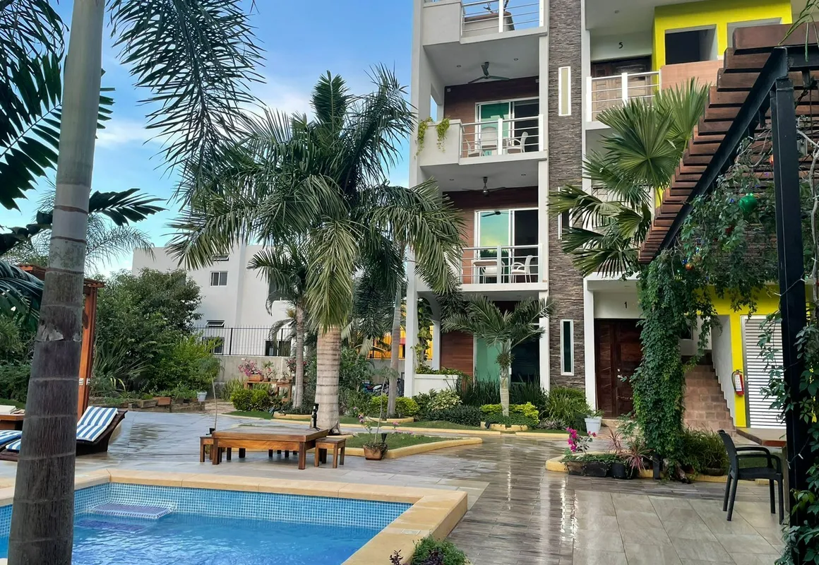 Coco Mar Suites hotel hero