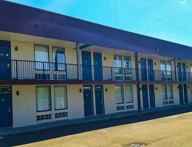 Motel 6 Brooks, AB hotel detail image 3