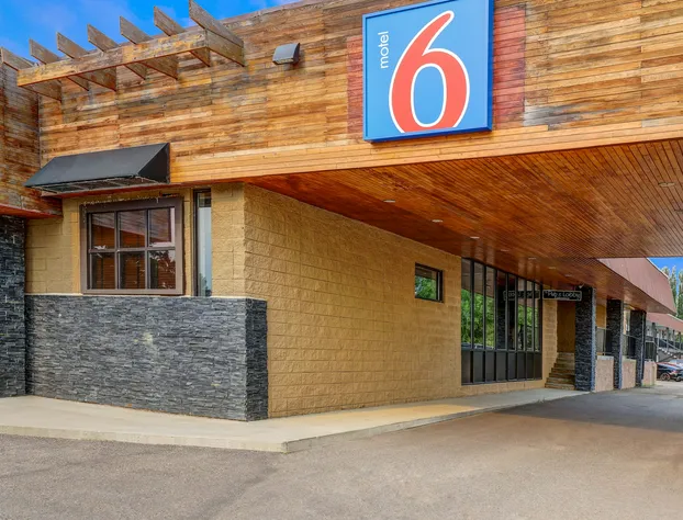 Motel 6 Brooks, AB hotel detail image 4