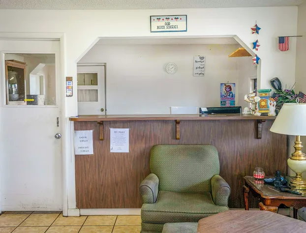 OYO Hotel Opp Al, Floral Hwy hotel detail image 2