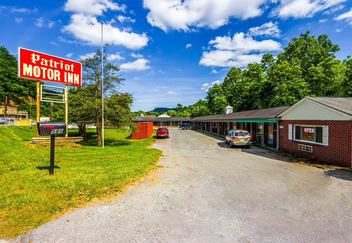 Patriot Inn Motel Beaver WV by OYO hotel hero