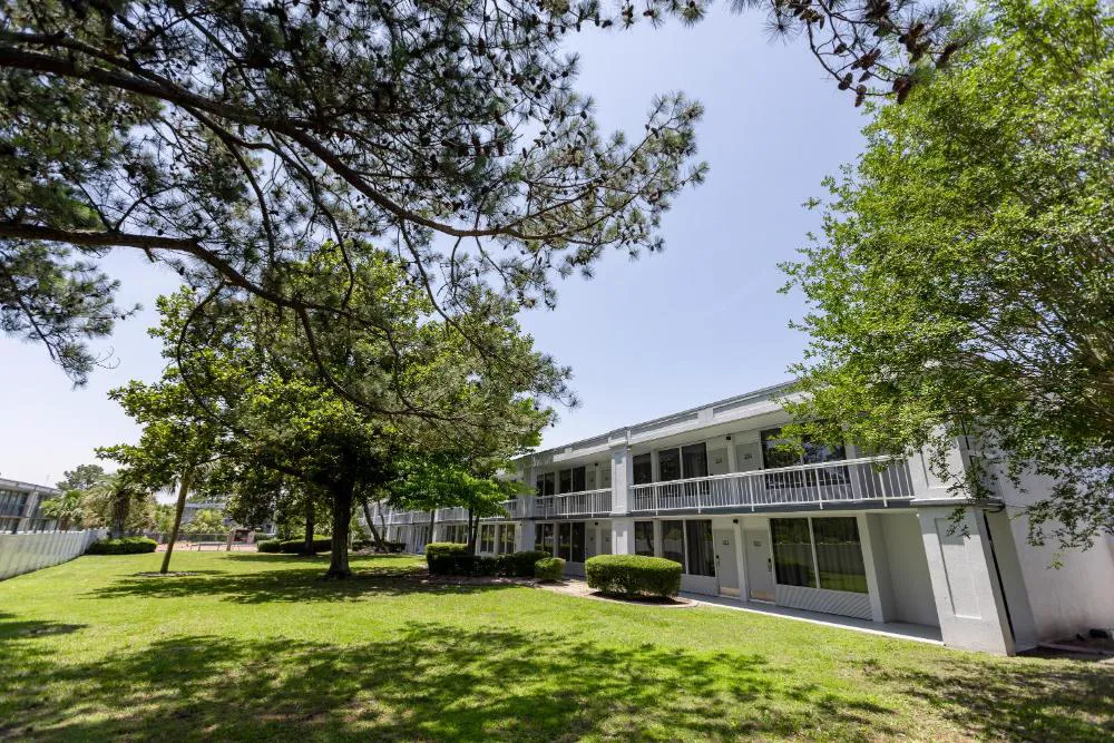 Oneway Savannah hotel hero