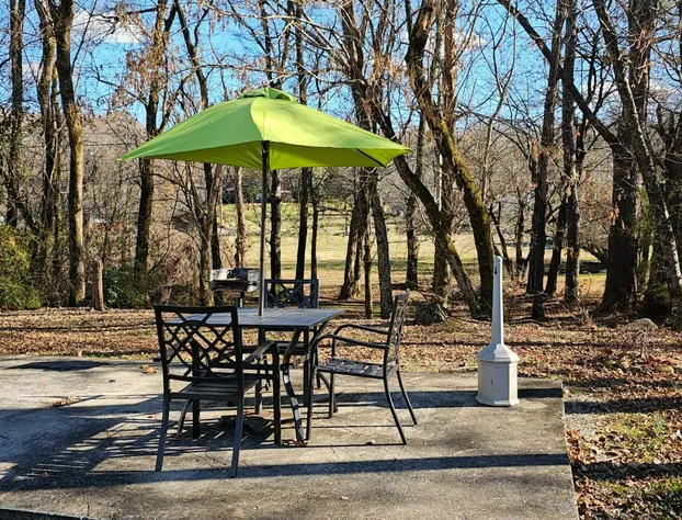 The Honey Bee Motel hotel detail image 1