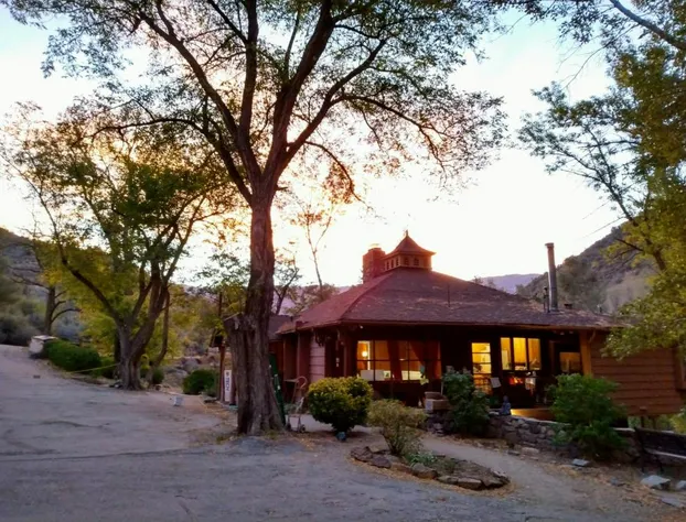 Quiet Mind Lodge Retreat & Spa Sequoias hotel detail image 1