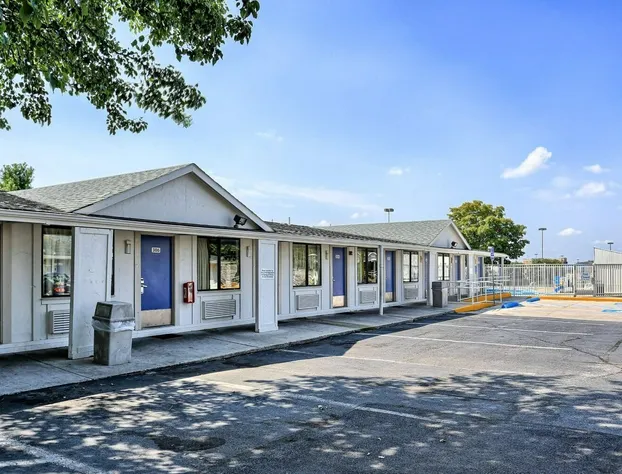 Motel 6 Hagerstown, MD hotel detail image 2