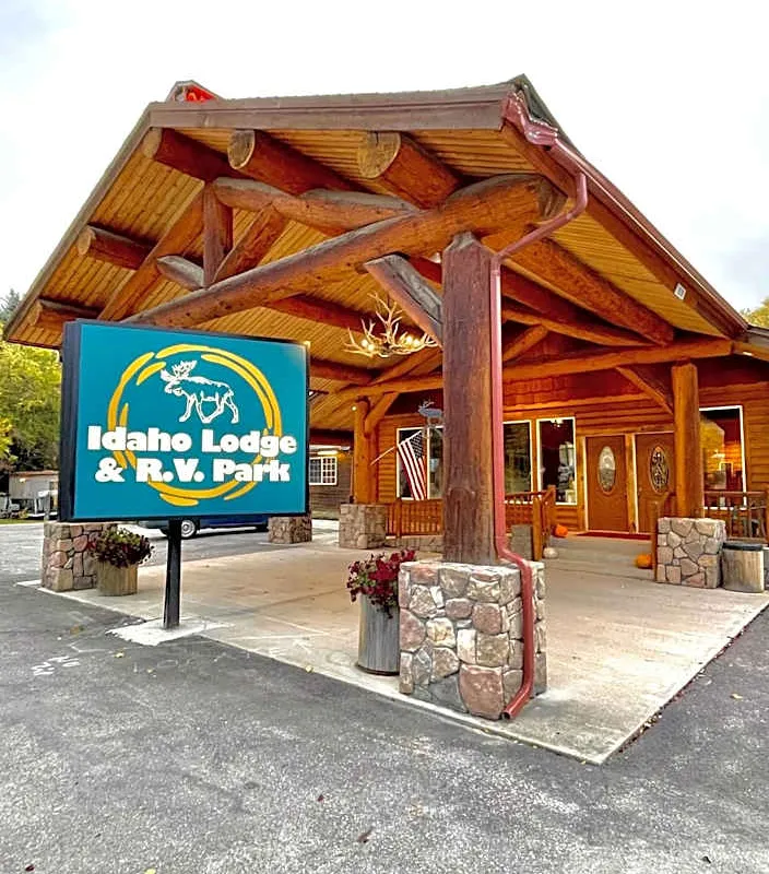 Idaho Lodge and RV Park hotel hero