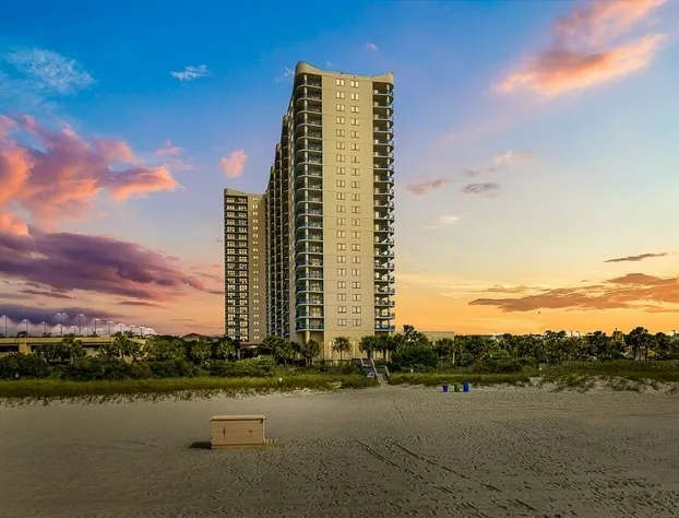 Brighton Tower 1909 3br 3ba Oceanfront 3 Bedroom Condo by RedAwning hotel detail image 1