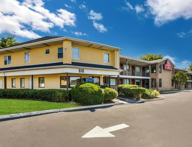 Red Carpet Inn Edison hotel detail image 3