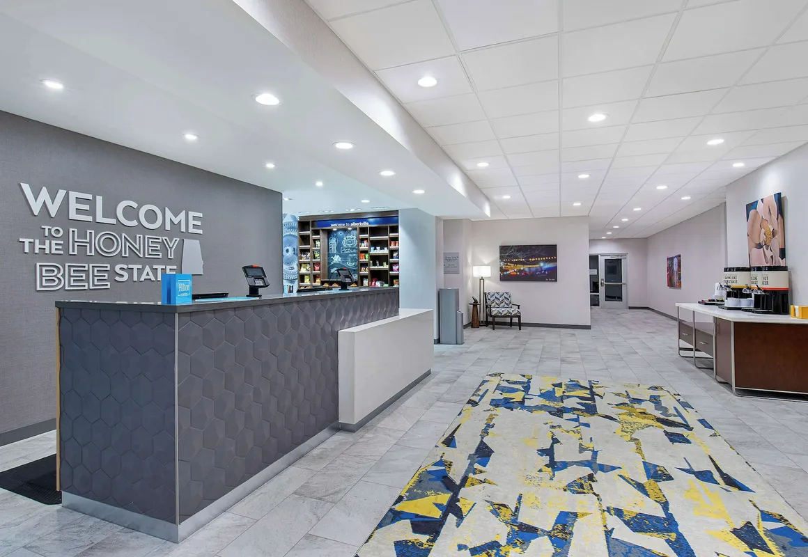 Hampton Inn Albertville hotel hero