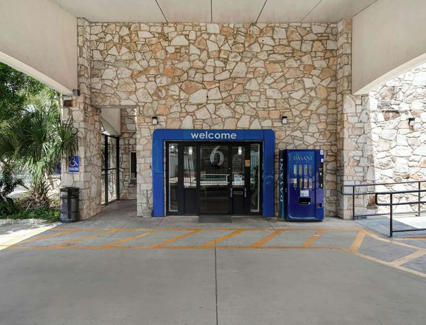 Studio 6 San Antonio, Tx - Northwest Medical Center hotel detail image 1