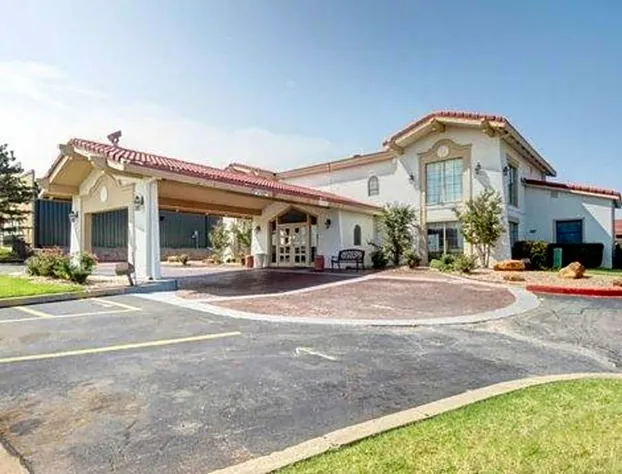 Hemp Hotel A Travelodge By Wyndham Oklahoma City South hotel detail image 2