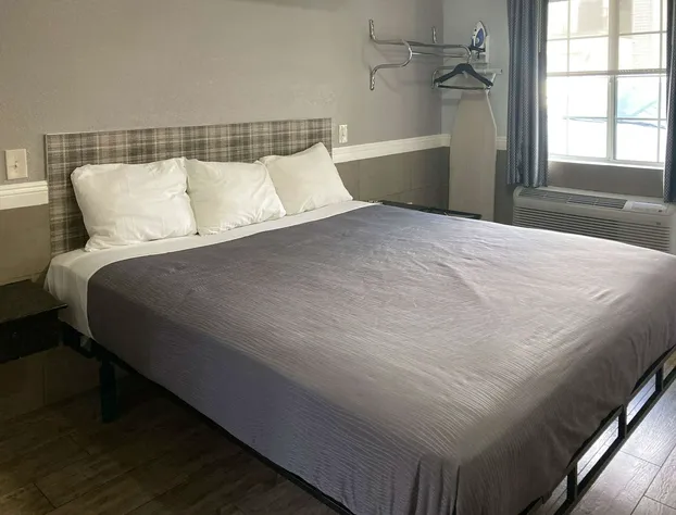 Motel 6 Glendale, CA – Pasadena Burbank Los Angeles hotel detail image 4