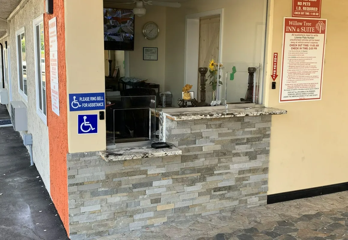 Willow Tree Inn & Suites hotel hero