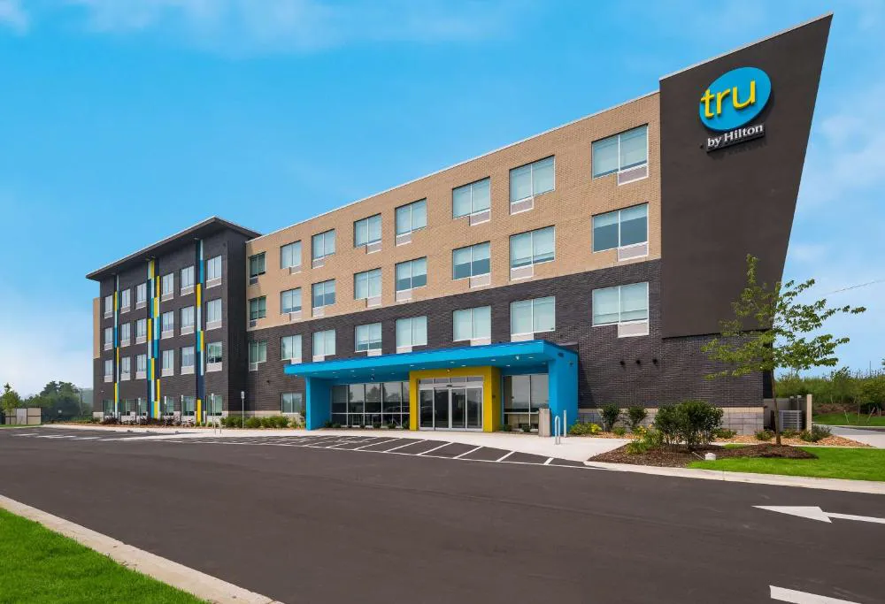 Tru By Hilton Novi Detroit hotel hero