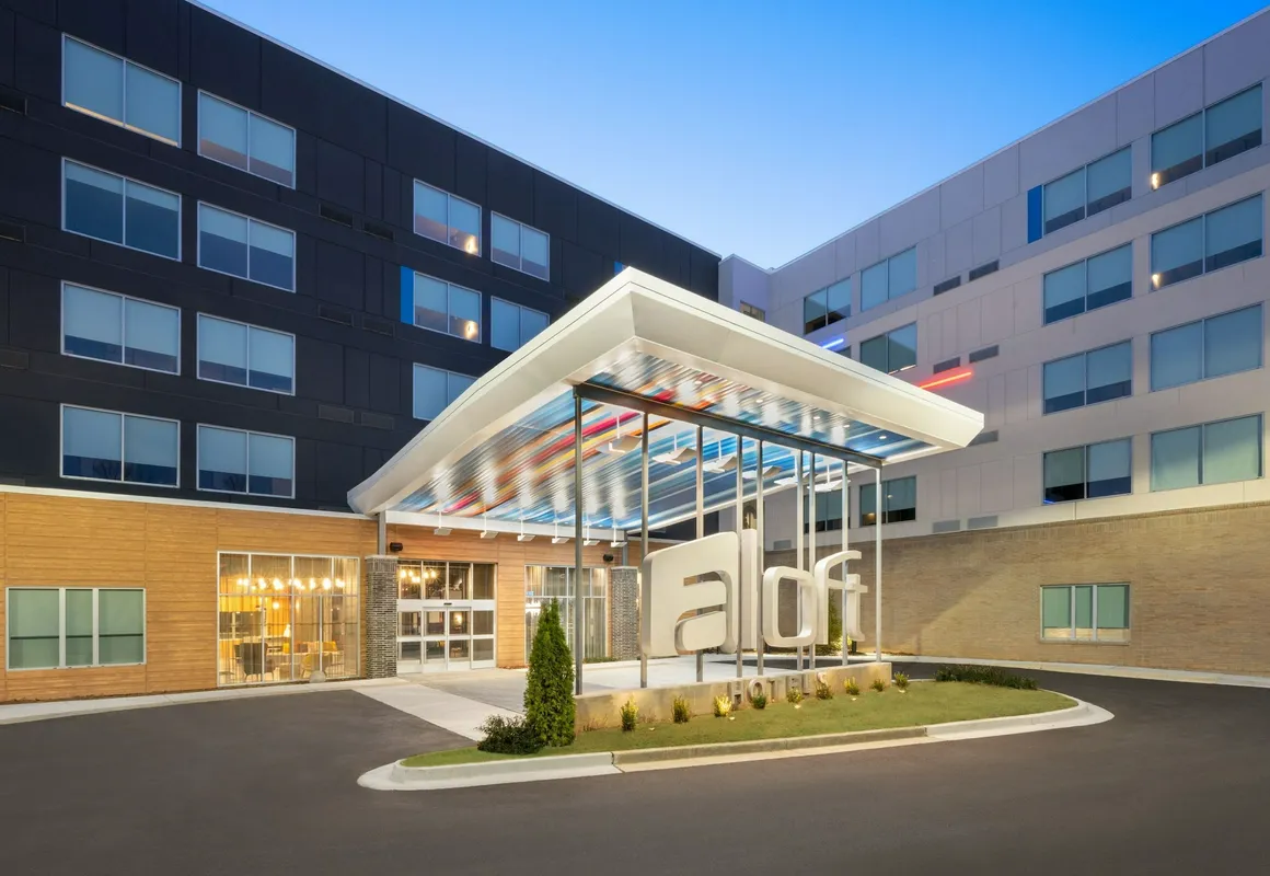 Aloft Lawrenceville Sugarloaf hotel hero